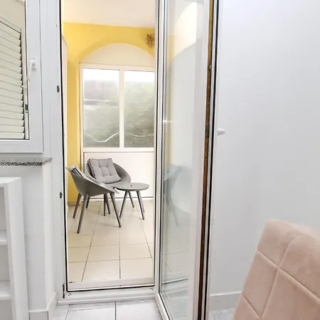 In Mit Eigener Terrasse By Interhome