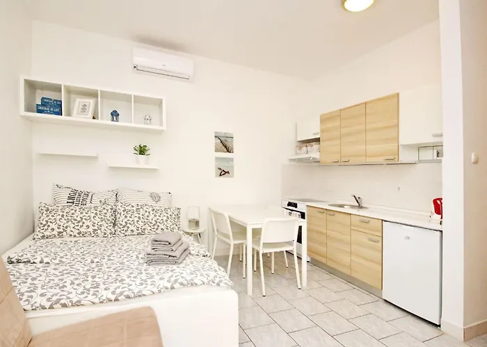 In Mit Eigener Terrasse By Interhome