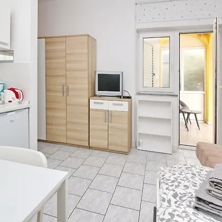 In Mit Eigener Terrasse By Interhome